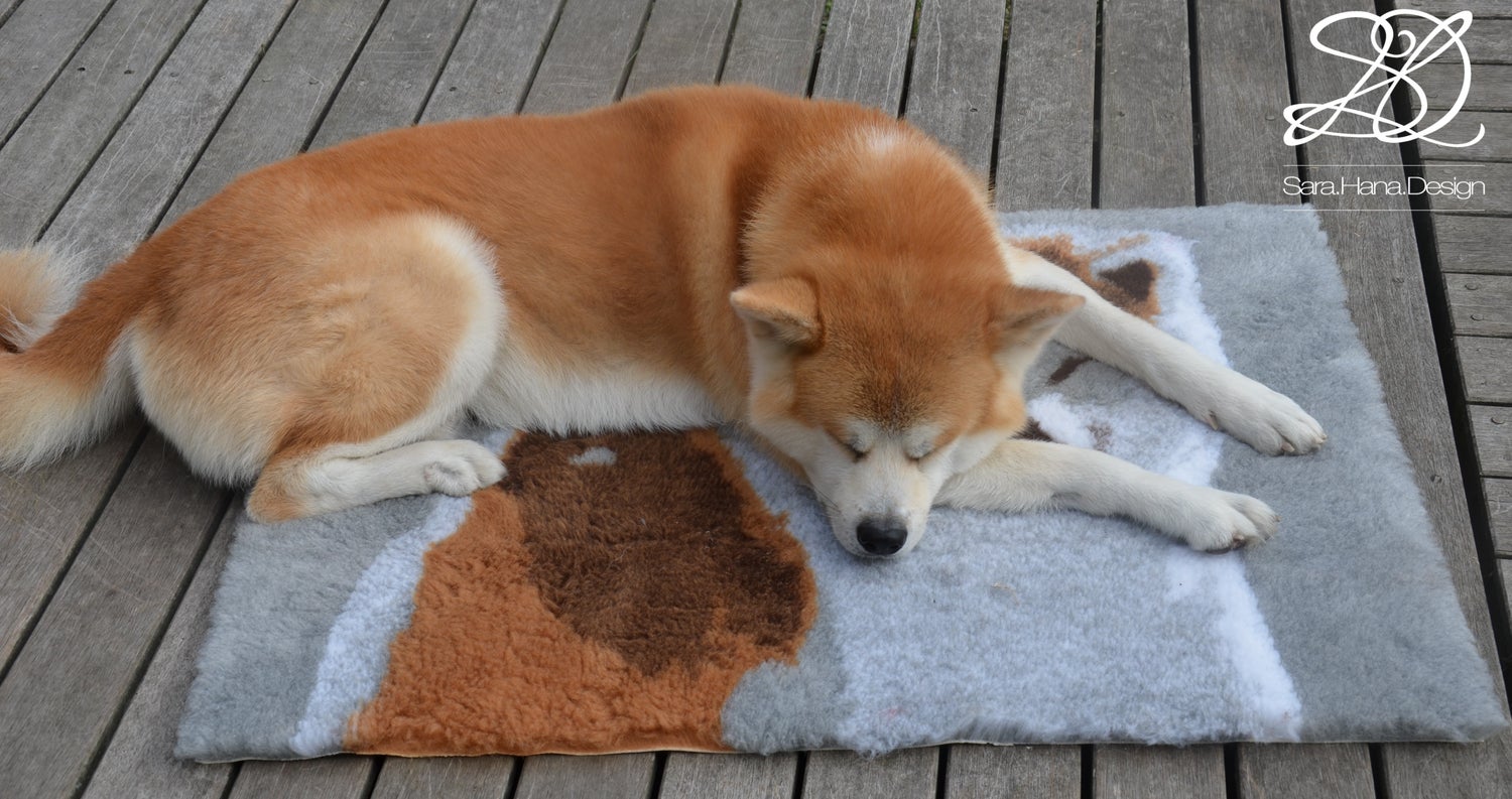 SARA HANA DESIGN — AKITA DESIGN DOG BED