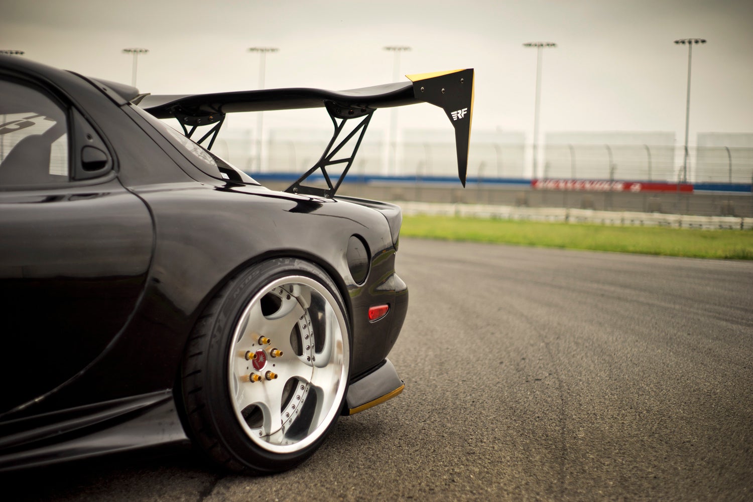 Rays Factory — Mazda RX7 FD3S 1750mm FRP GT Wing kit