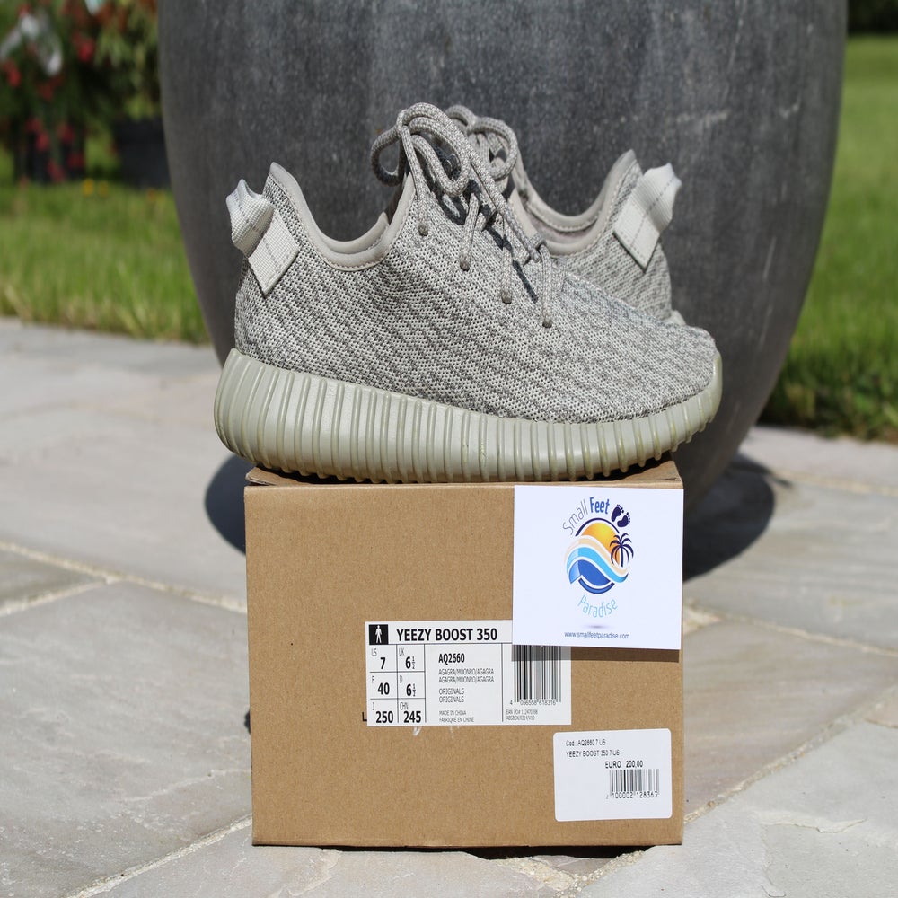 Adyas Yeezy Boost 350 Moonrock Comparison Between Correct