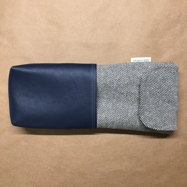 Image of CUSTOM WOOL & VINYL KEYBOARD SLEEVE