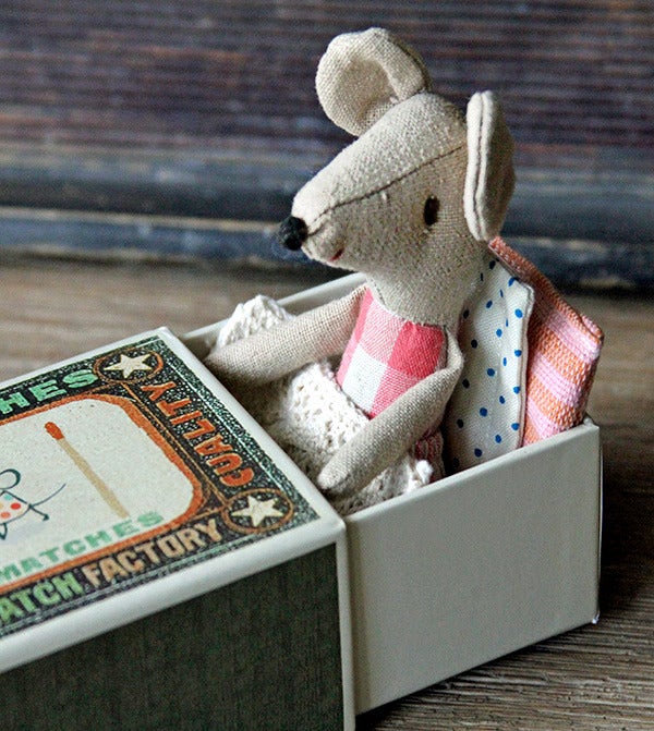 Image of Mouse Big Sister In A Matchbox