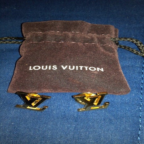 Monogram pin & brooche Louis Vuitton Blue in Gold plated - 26450979