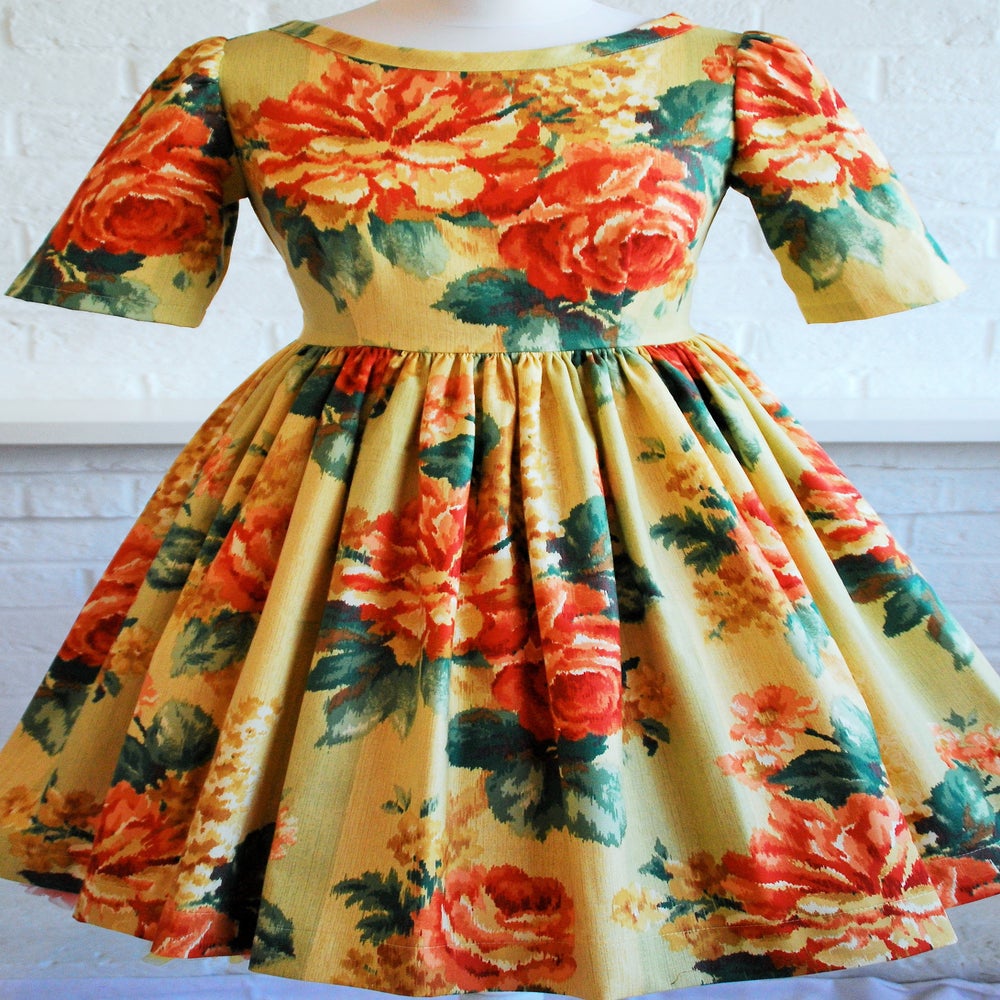 Agnes Tea Dress Size 10 / Lofty Frocks