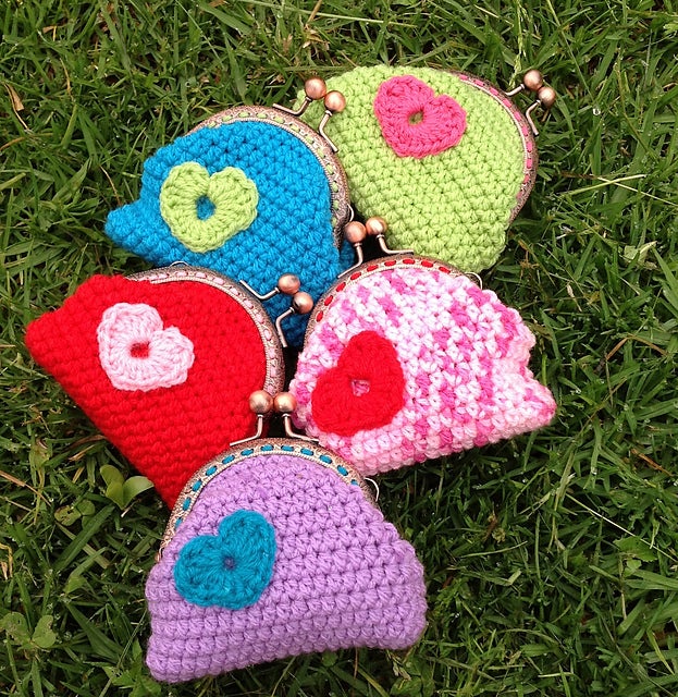 Dellicious Crochet — Cute little crochet coin purse pattern