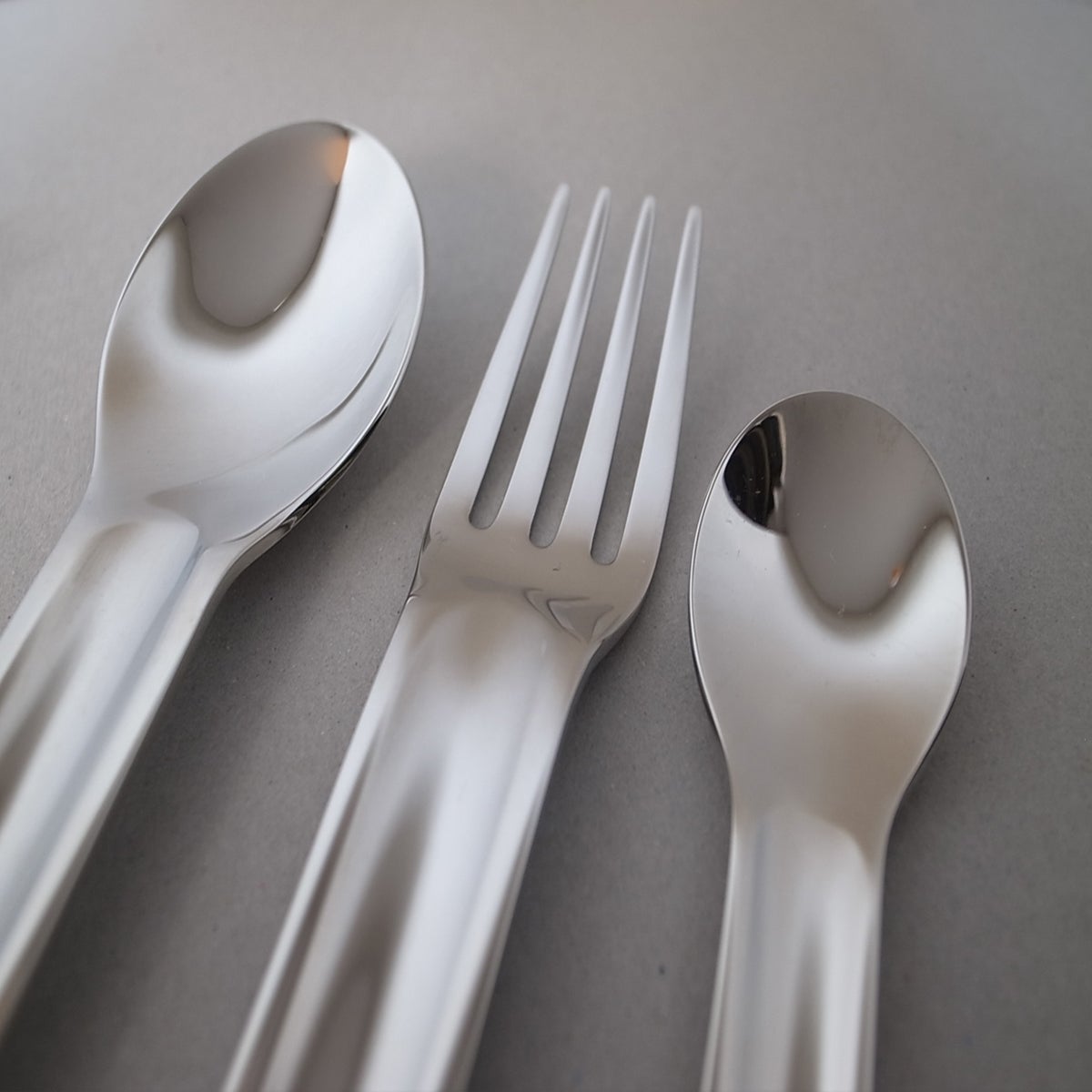 Marc Newson Design Cutlery For Qantas Alessi / Super Normal Objects