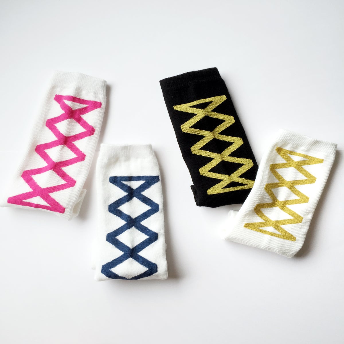 The Little Wears — Lace ribbon socks