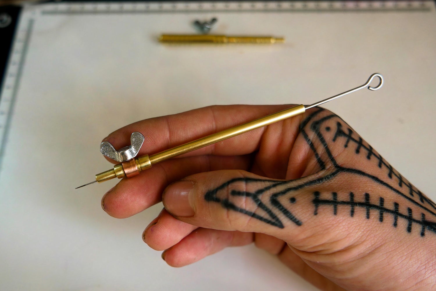 Monsieur Renard — The Minimalist Tool Handpoke Tattoo Tool