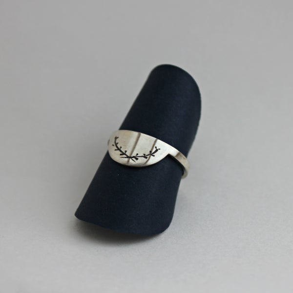 Image of Laurel Arc Ring