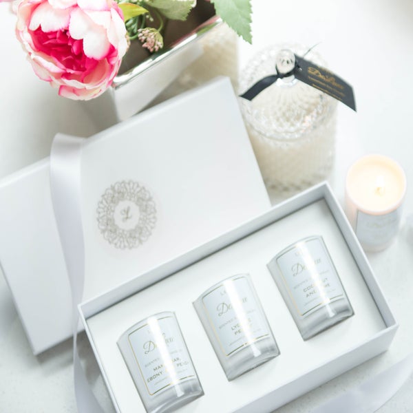Image of Gift Pack - White and Gold DeLuxe Range